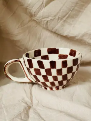 Checker Pattern Kupa - el yapımı seramik