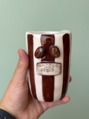 Kahverengi Büyük Boy Mug - el yapımı seramik kupa detayı | Sen'Arte